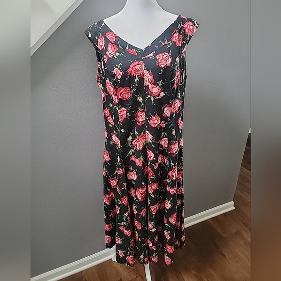Talbots Black, Red Floral Cap  Sleeve Maxi Flowy Dress Size 14 Prairie Cottage - Picture 1 of 7